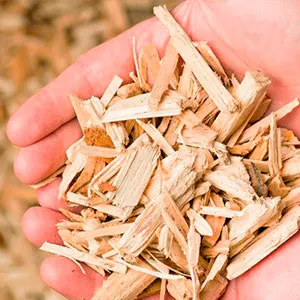 Щепа лиственная оптом в Ейске и других различных марок заказать от 16 тонн